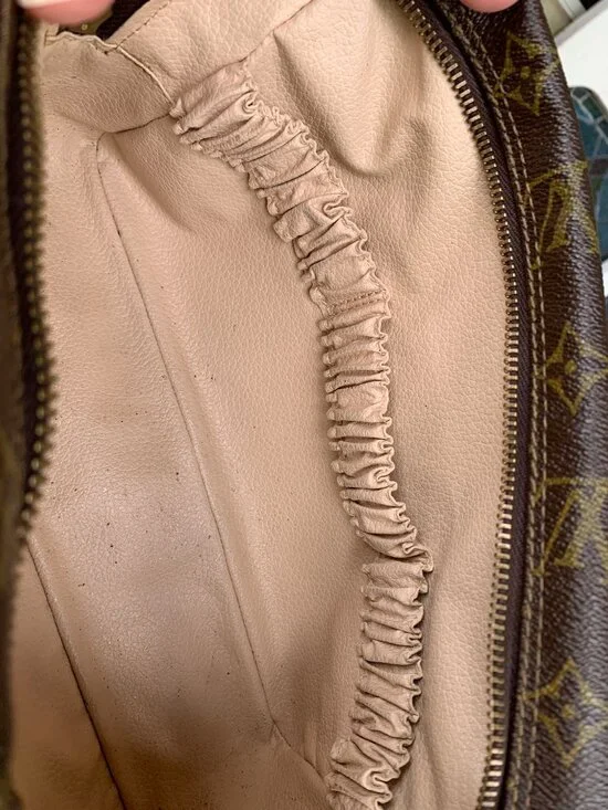 Authentic Louis Vuitton Monogram Trousse Toilette 28 - Picture 5 of 7